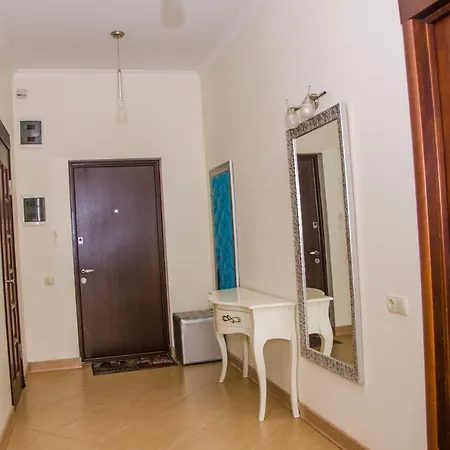 Apartment Frantsuzskiy Bulvar *